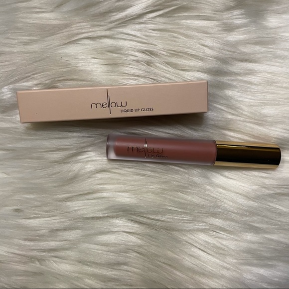 Mellow Cosmetics Other - Mellow Cosmetics Lip Gloss